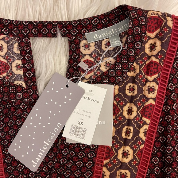 NWT | Daniel Rainn | Patterned blouse - Picture 4 of 13